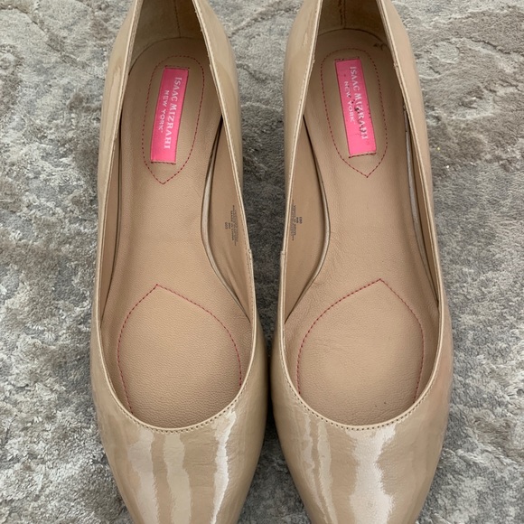 Isaac mizrahi medium natural patent heel - Picture 4 of 5
